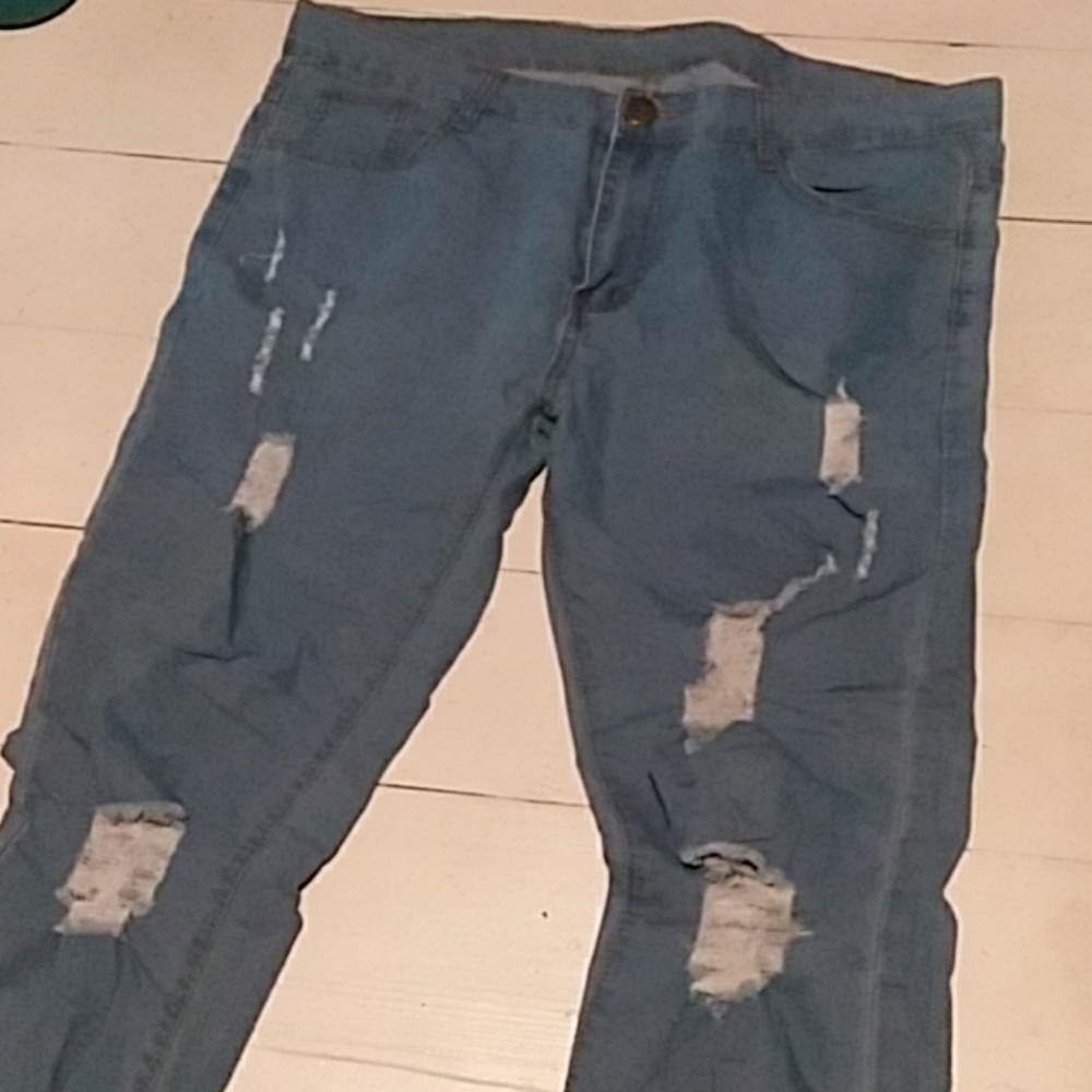 Skinny Jean's pre ripped